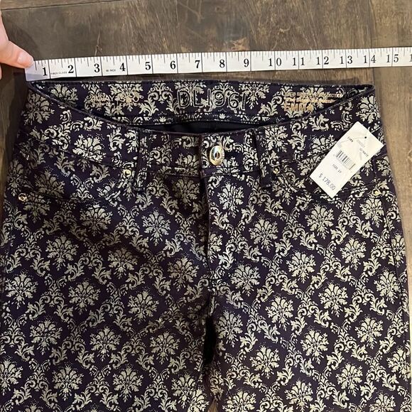 NWT DL1961 Premium Denim Emma Ornate
Leggings - Purple and Faded Gold Damask 27 - Picture 14 of 14